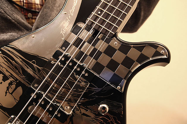 新製品動画速報！Zodiac Works /914 Roaling Bass Lady Vampire Ju-ken 