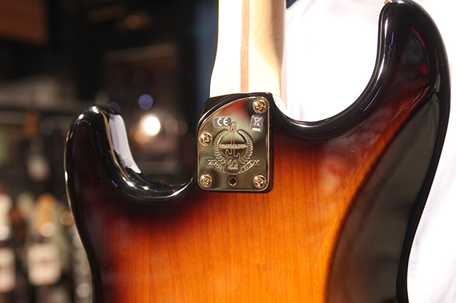 フェンダー Fender USA 60周年プレート エレキギター | aidialink.com